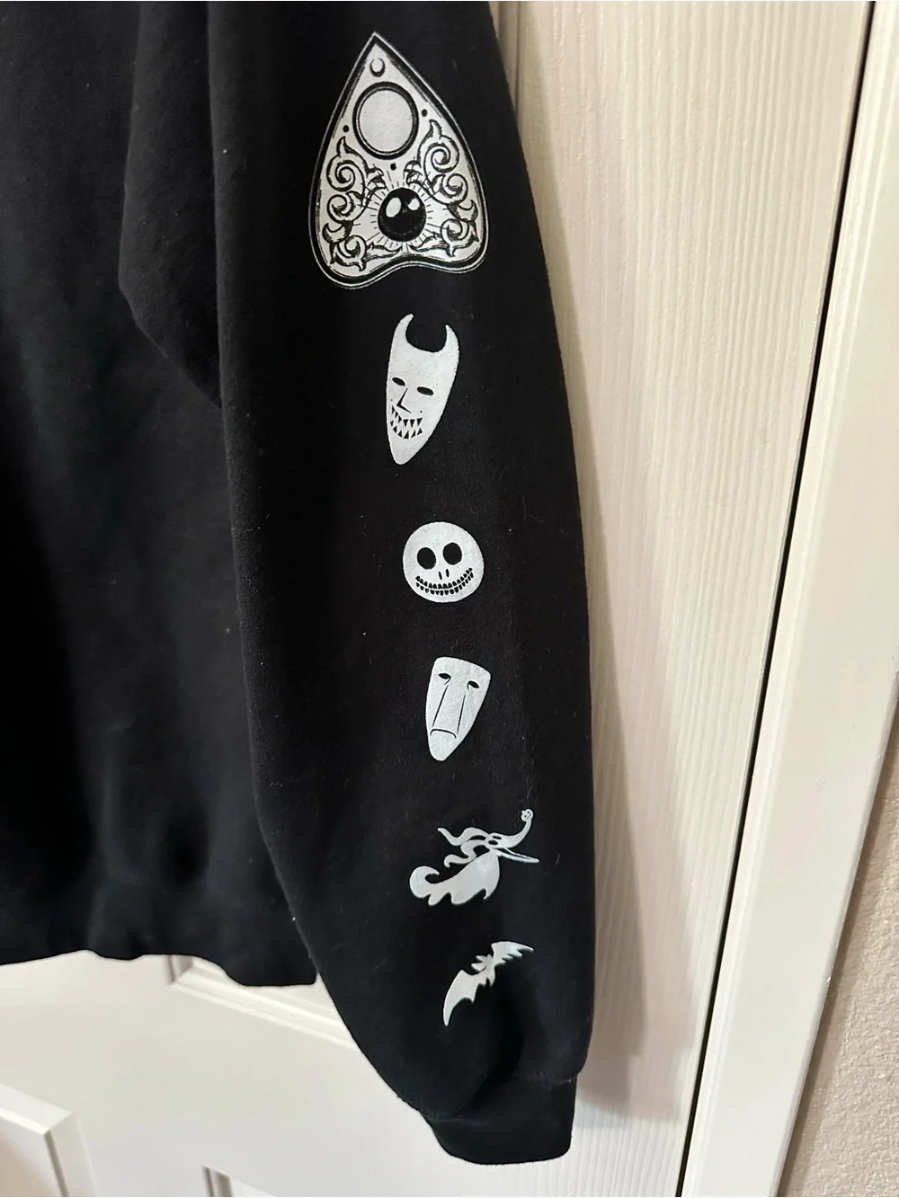 Disney Nightmare Before Christmas Scream Spirit Board Womens Sweatshirt Size S - Picture 2 of 4